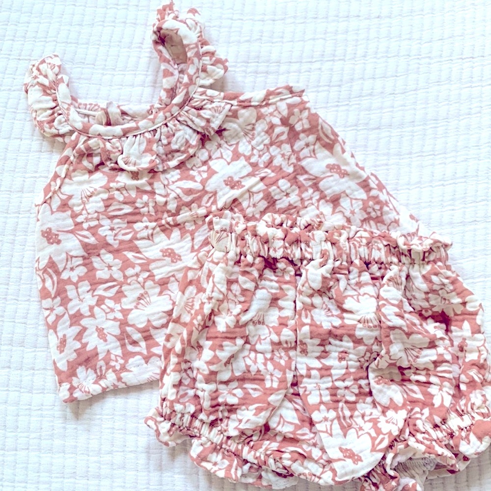 Grayson Collective Baby Boho Floral Two Piece Set. Size 0-3 months. - Picture 2 of 13